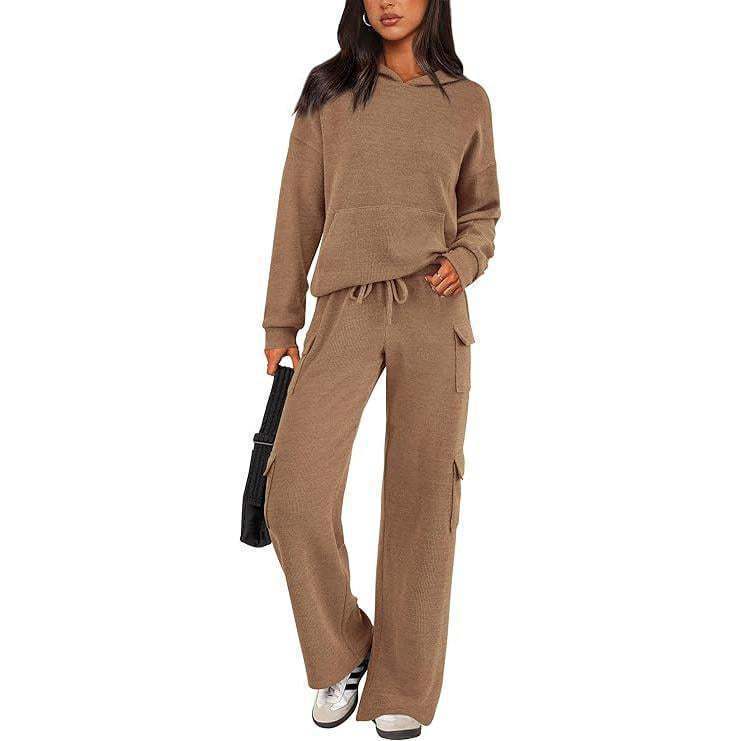 Casual and comfortable women's suit