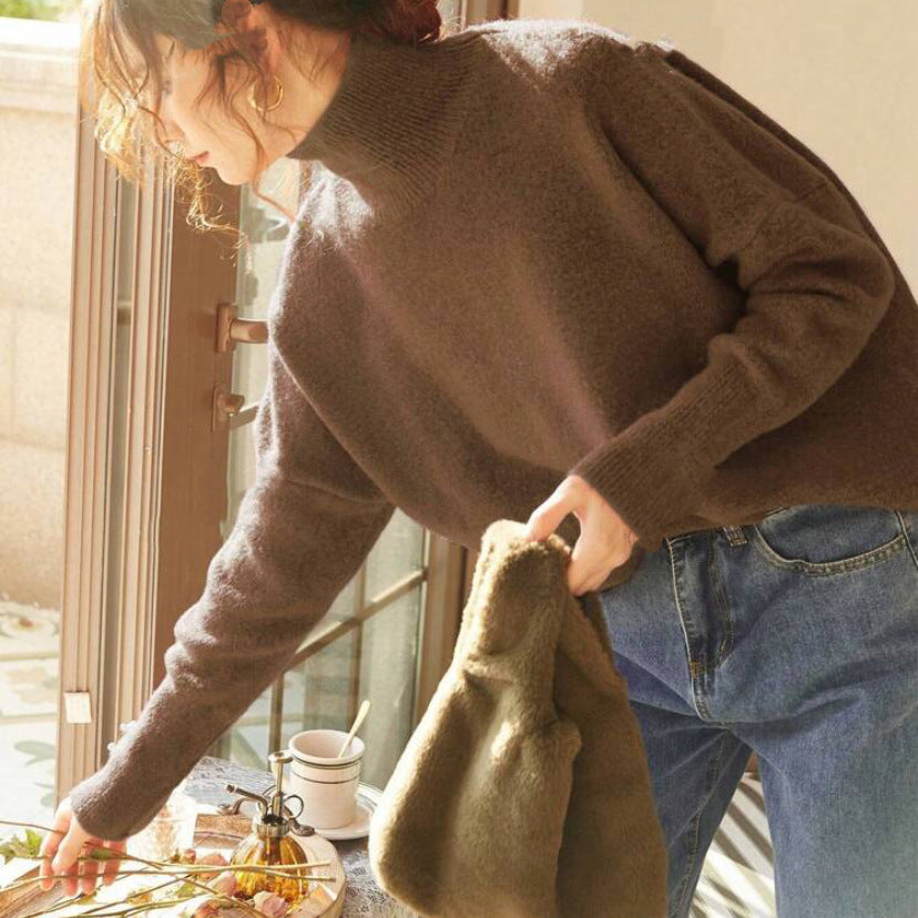 Comfortable turtleneck knit sweater