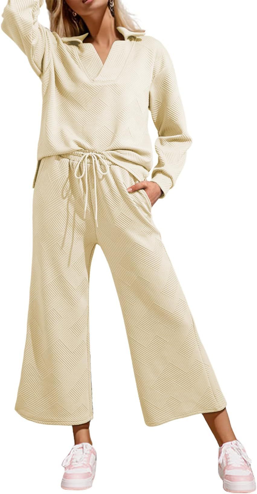 Textured casual and comfortable suit